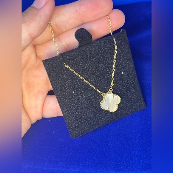 Gold and White Clover Pendant Necklace - Picture 8 of 10
